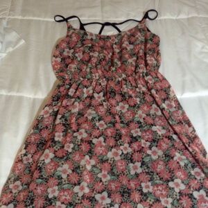 Cute little skater dress. Size small